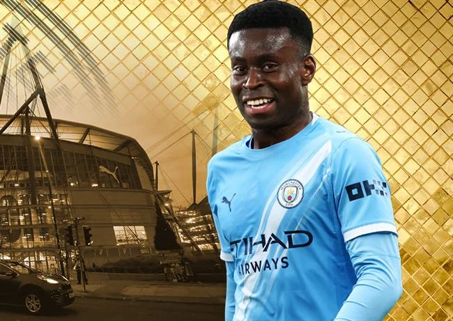 Giao diện thân thiện và ứng dụng di động FCB8 Link Vào