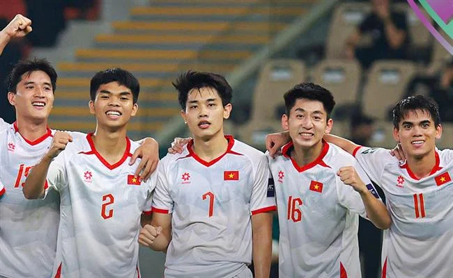 Kho game nổ hũ đa dạng tại FCB8